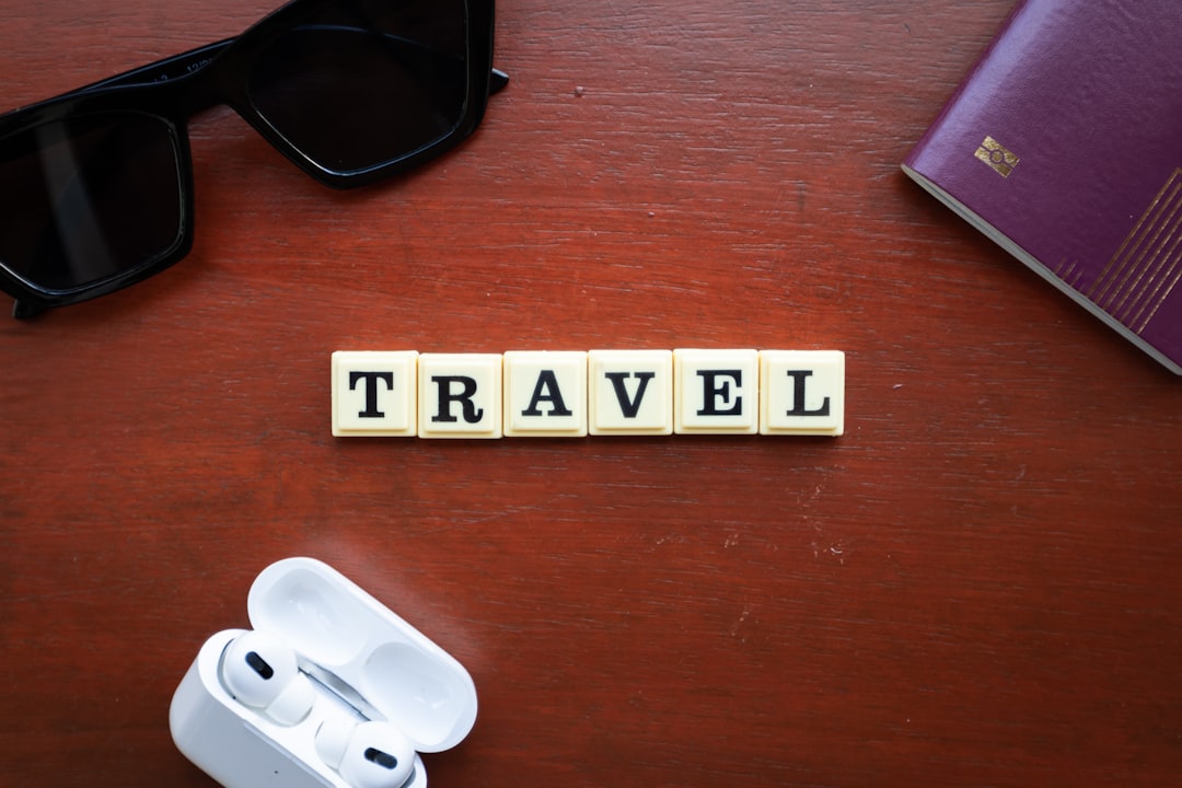 Luxury Travel Network Logo